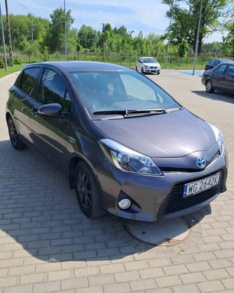 Toyota Yaris cena 42100 przebieg: 103000, rok produkcji 2013 z Pilawa małe 211